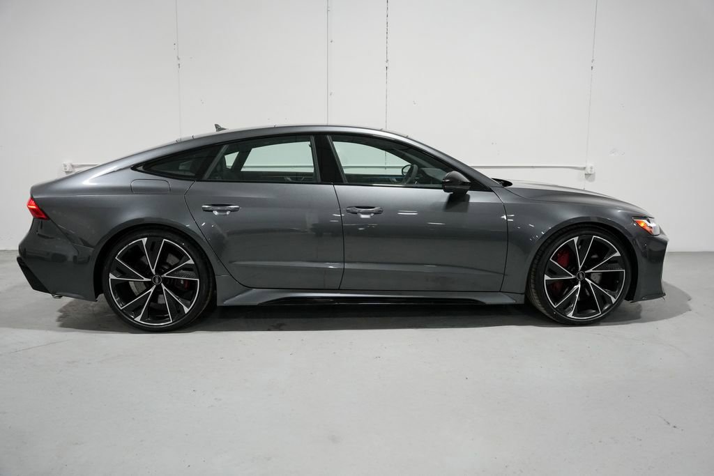 Used 2023 Audi RS 7 Sportback w/ Black Optic Package image 7