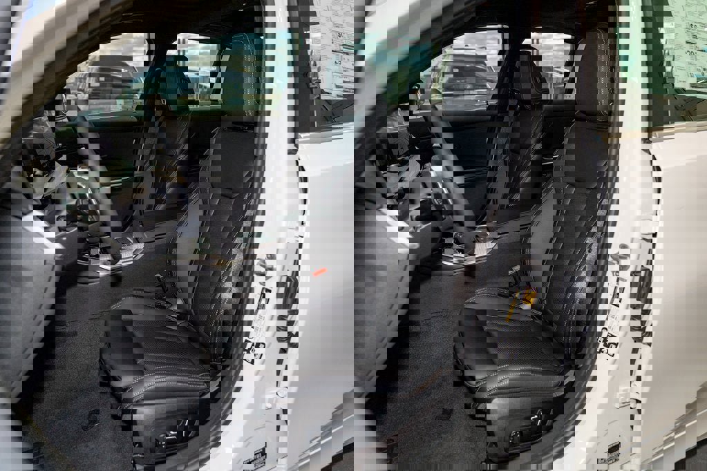 New 2026 BMW 330i xDrive Sedan w/ Premium Package image 33