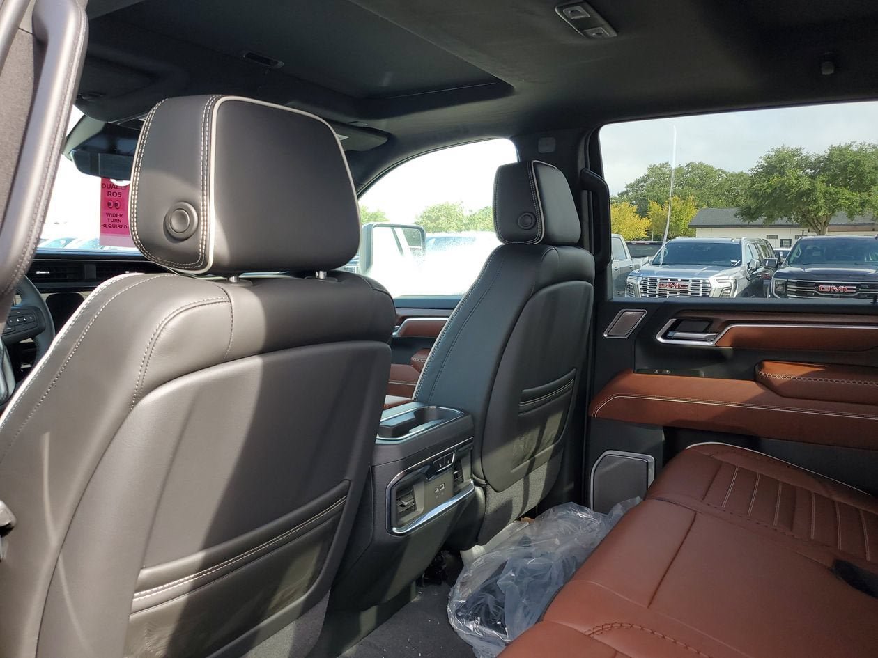 New 2026 GMC Sierra 3500 Denali Ultimate AWD/4WD image 11