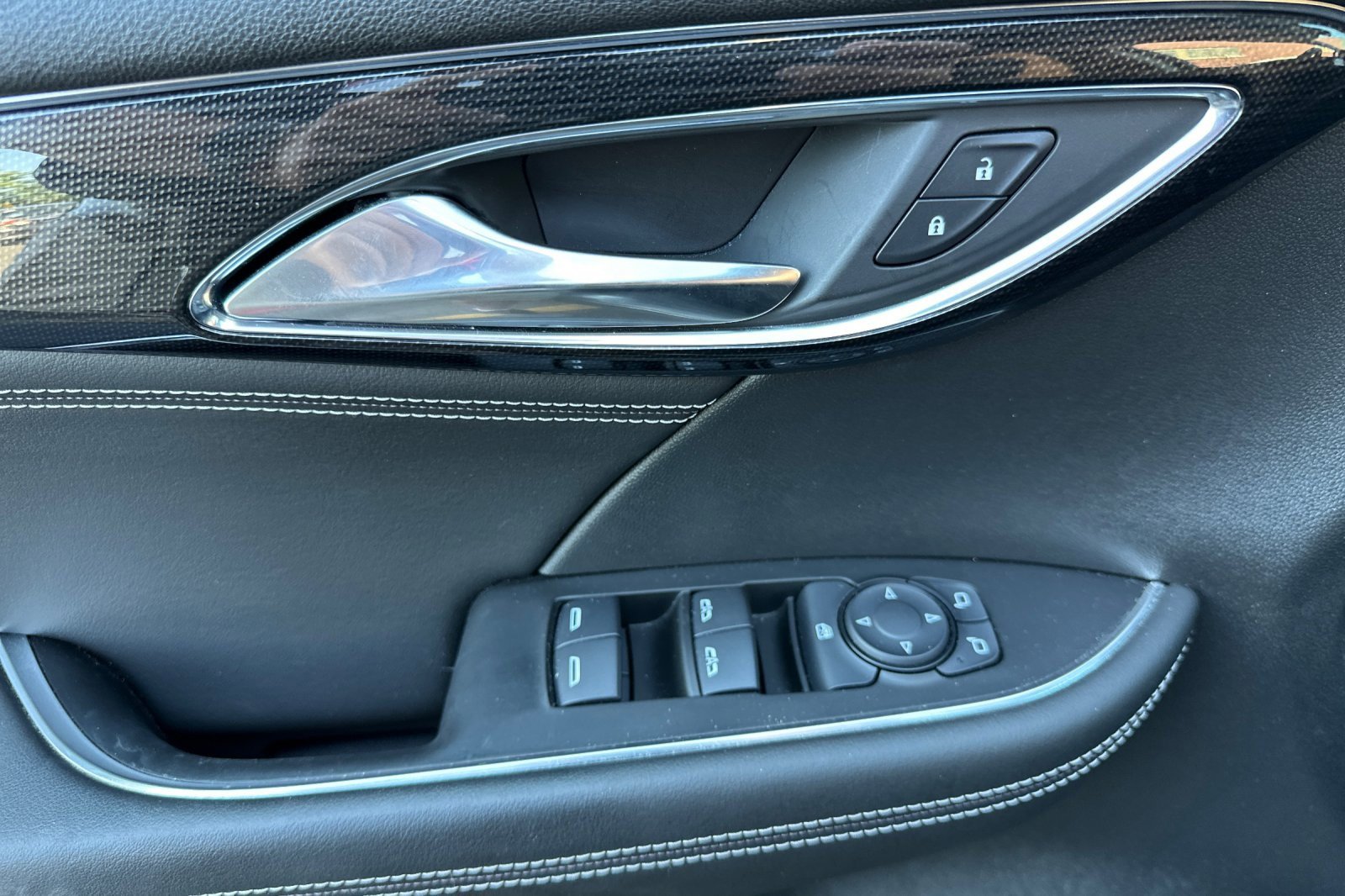 Used 2022 Buick Envision Preferred image 10