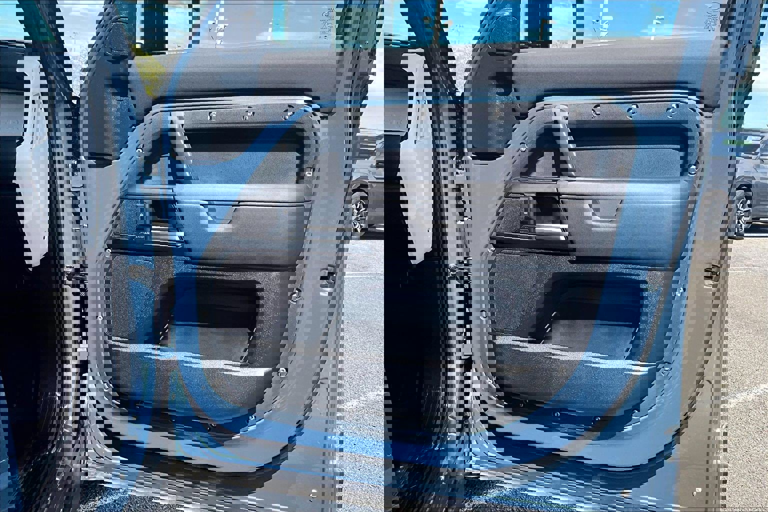 Used 2025 Land Rover Defender 110 S image 22