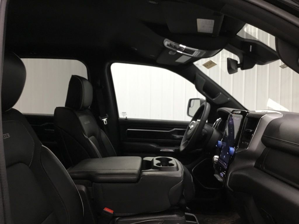 Used 2025 RAM 1500 Laramie AWD/4WD image 22