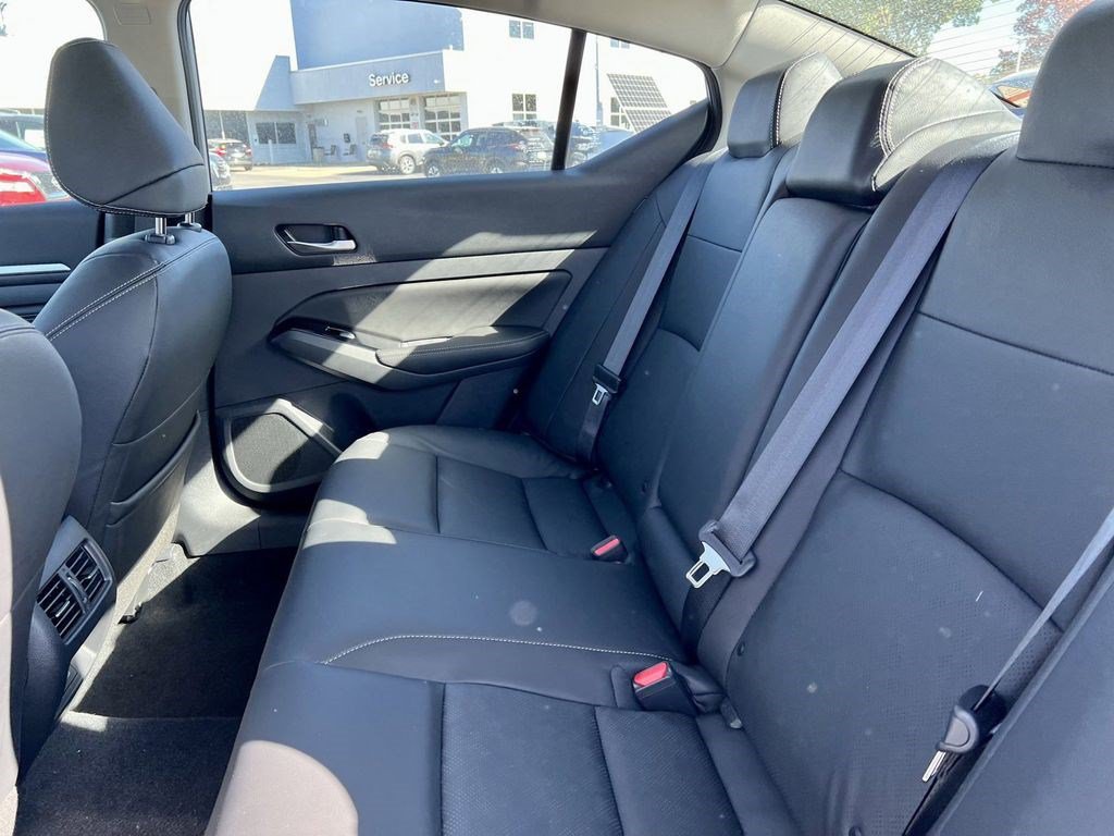 Certified 2025 Nissan Altima 2.5 SL FWD image 31