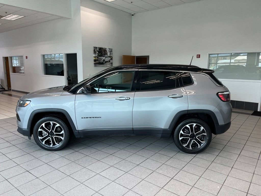 Used 2023 Jeep Compass Limited AWD/4WD image 6