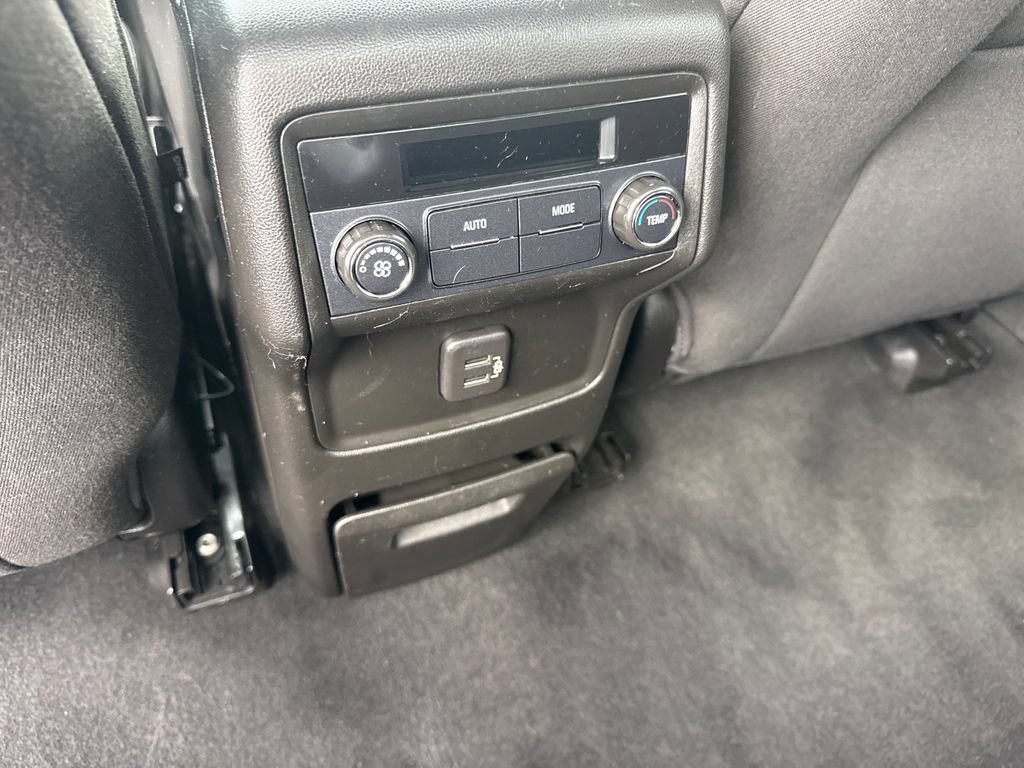Used 2018 GMC Acadia SLE FWD image 19