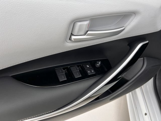 Used 2023 Toyota Corolla XSE FWD image 22