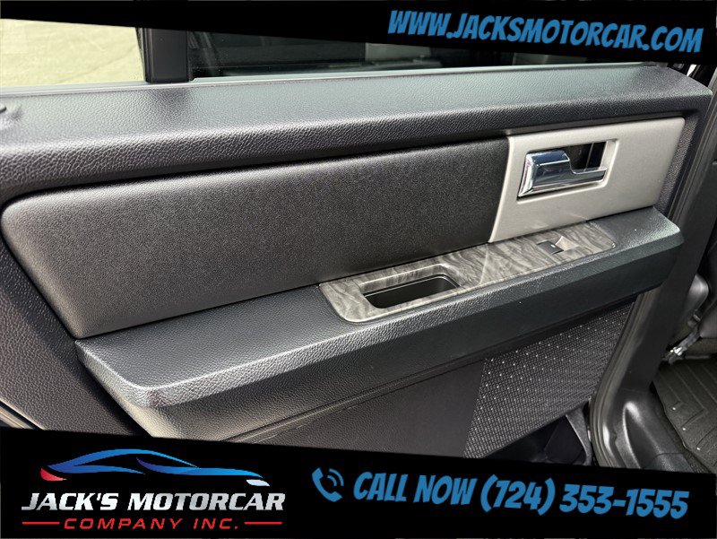 Used 2017 Ford Expedition Limited w/ Equipment Group 301A AWD/4WD image 19