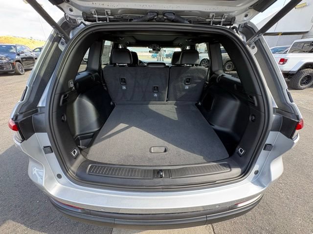New 2026 Jeep Grand Cherokee Limited w/ Limited Altitude Package RWD image 20