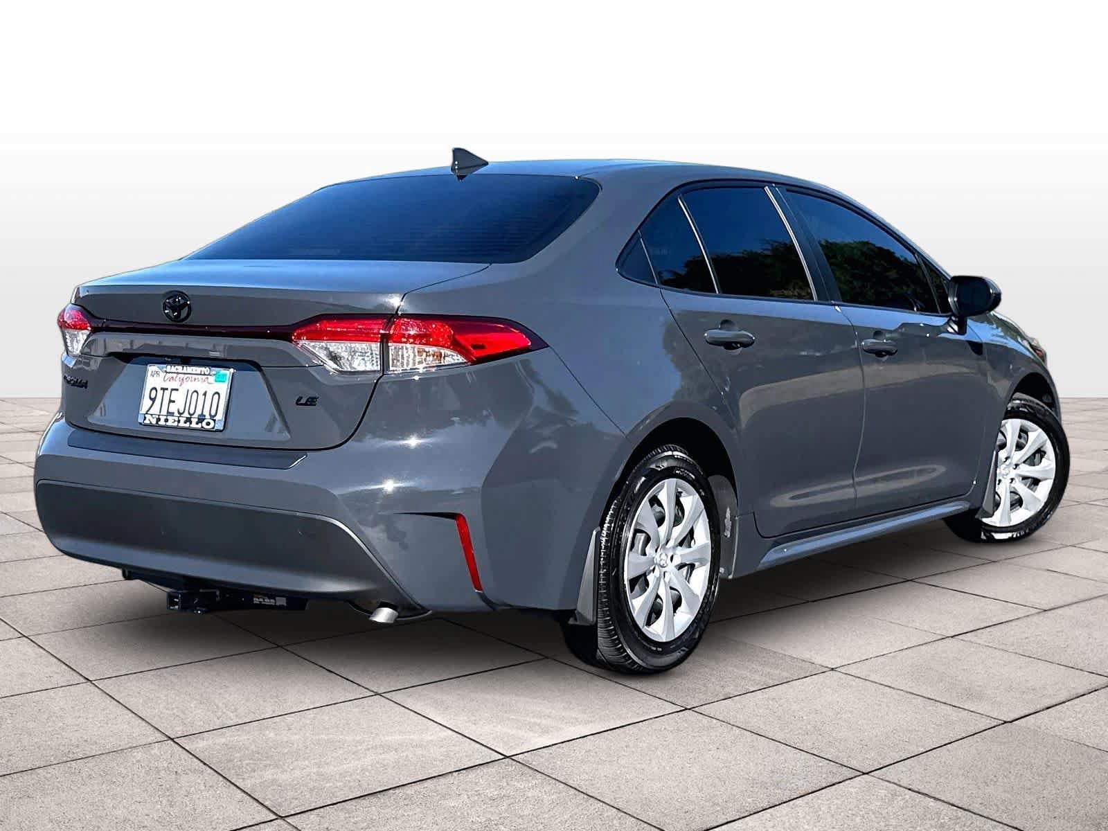 Used 2025 Toyota Corolla LE FWD image 16