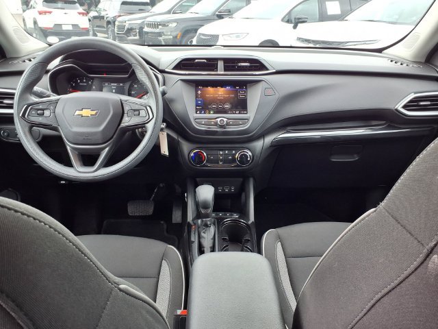 Used 2023 Chevrolet TrailBlazer LS AWD/4WD image 8