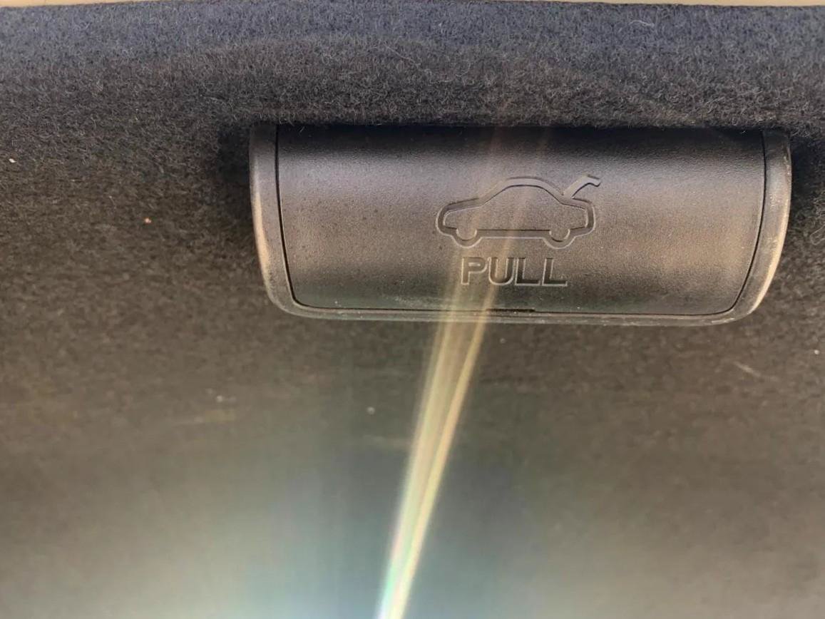 Used 2020 Hyundai Elantra Sedan FWD image 29