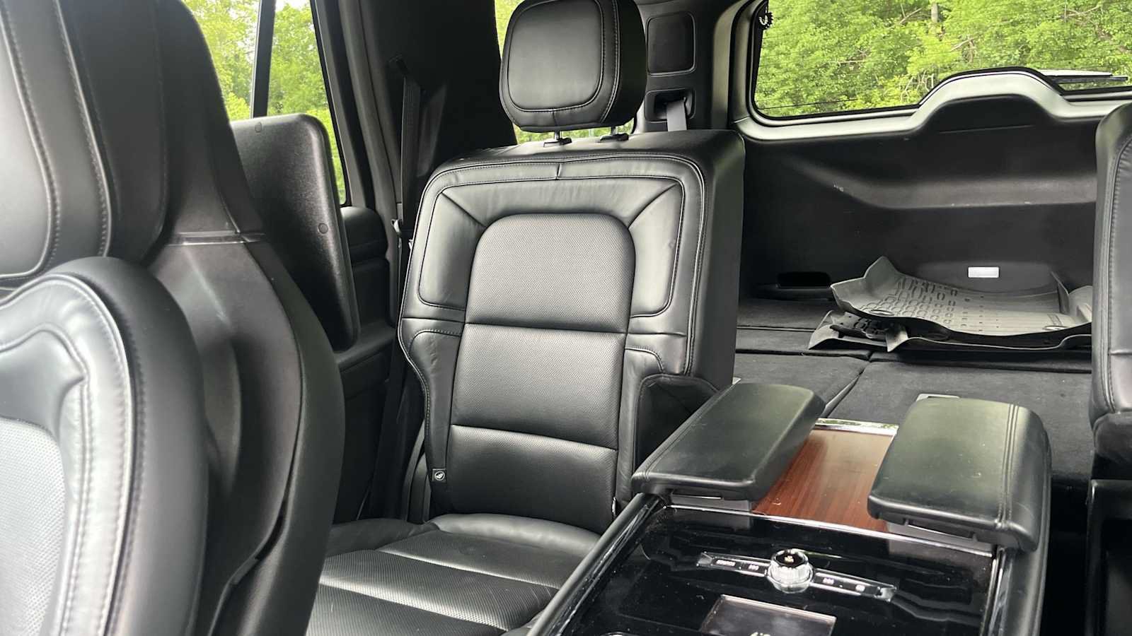 Used 2019 Lincoln Navigator Reserve AWD/4WD image 35