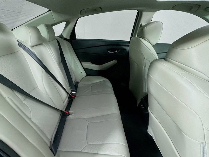 Used 2025 Honda Accord EX-L image 38