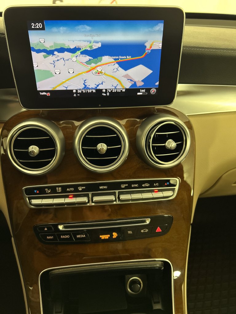 Used 2017 Mercedes-Benz GLC 300 4MATIC Coupe image 13
