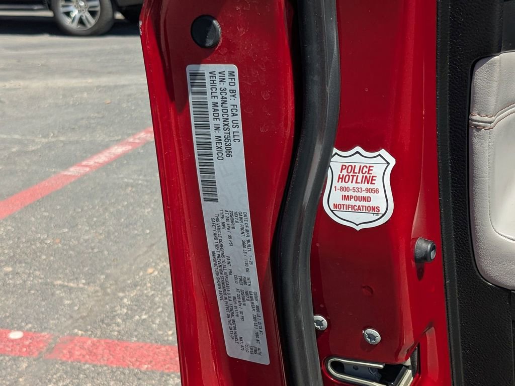 Used 2025 Jeep Compass Limited image 31