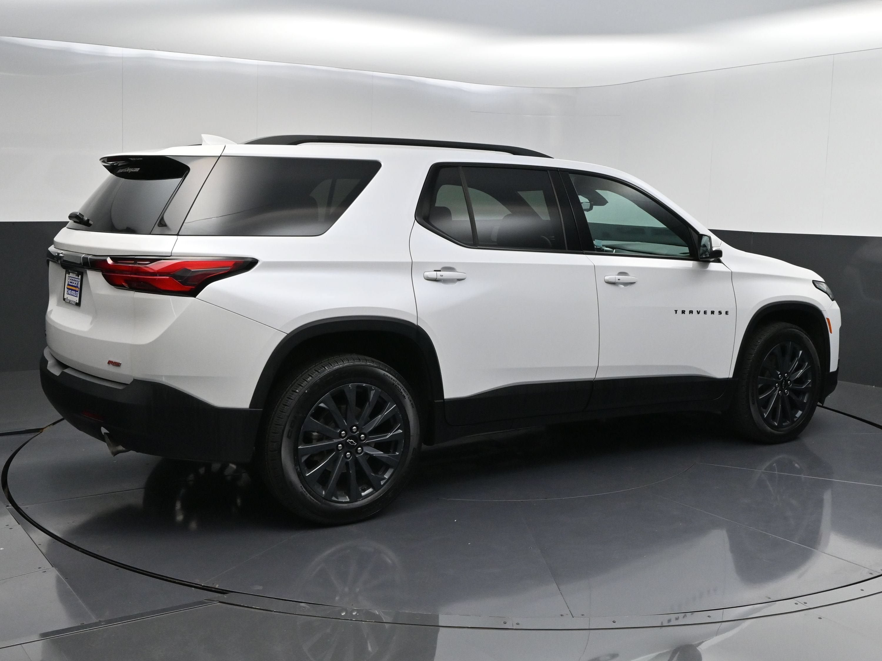 Certified 2023 Chevrolet Traverse RS AWD/4WD image 8