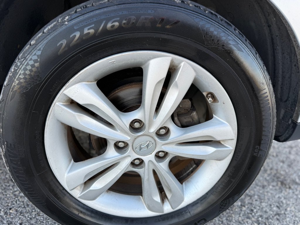 Used 2010 Hyundai Tucson GLS w/ Popular Equipment Pkg 2 FWD image 20