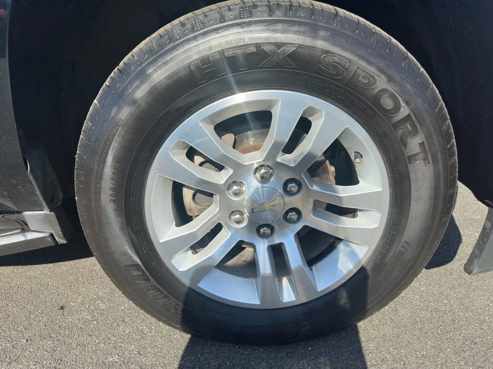 Used 2019 Chevrolet Suburban LT image 25