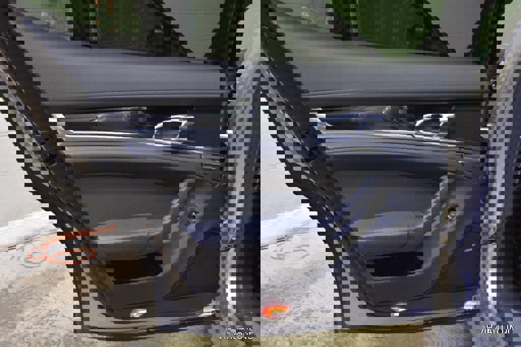 Used 2011 Porsche Panamera 4 AWD/4WD image 9