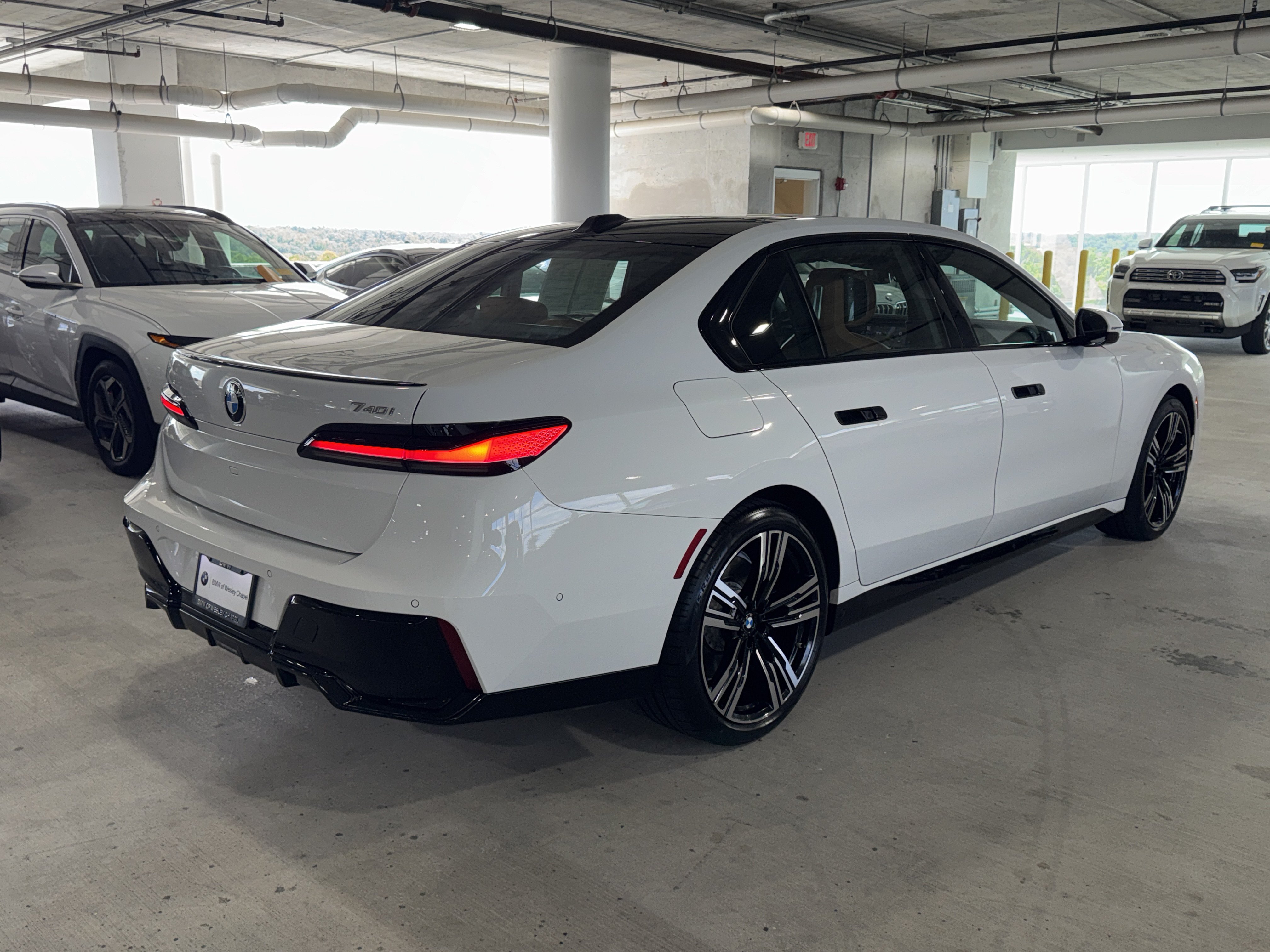 Used 2023 BMW 740i RWD image 8