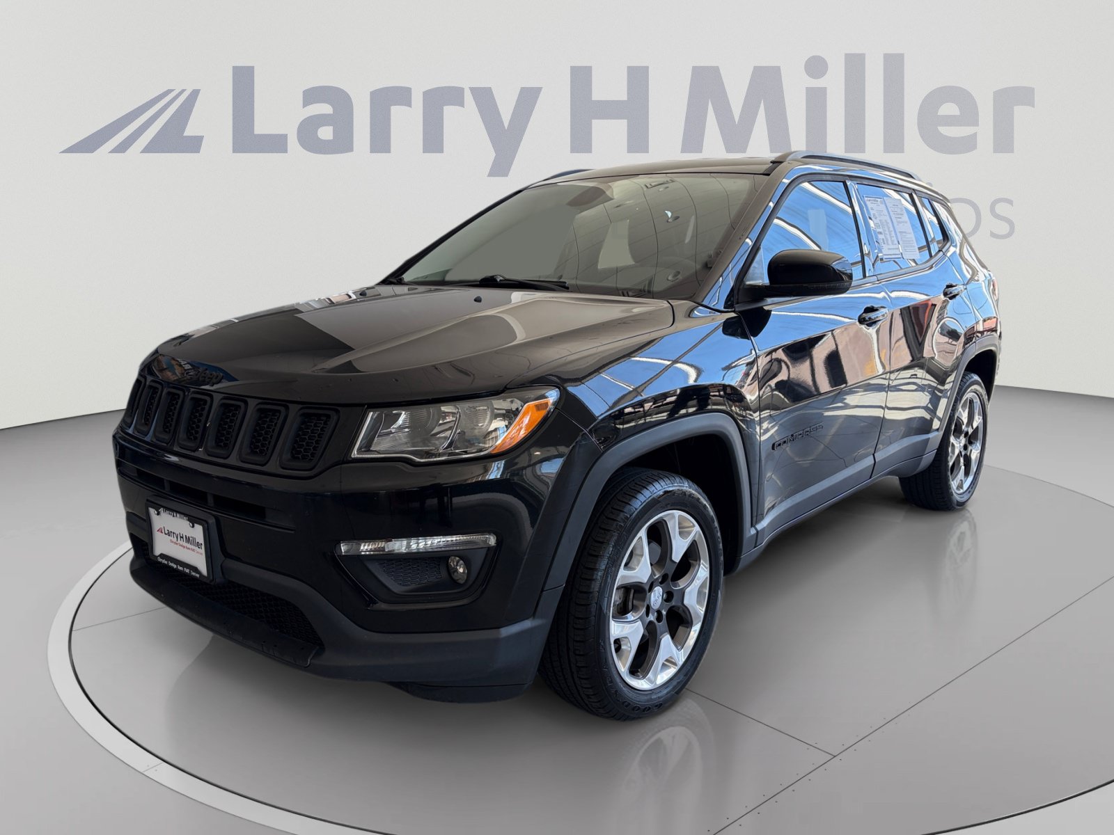 Used 2017 Jeep Compass Limited w/ Safe & Security Group AWD/4WD image 1