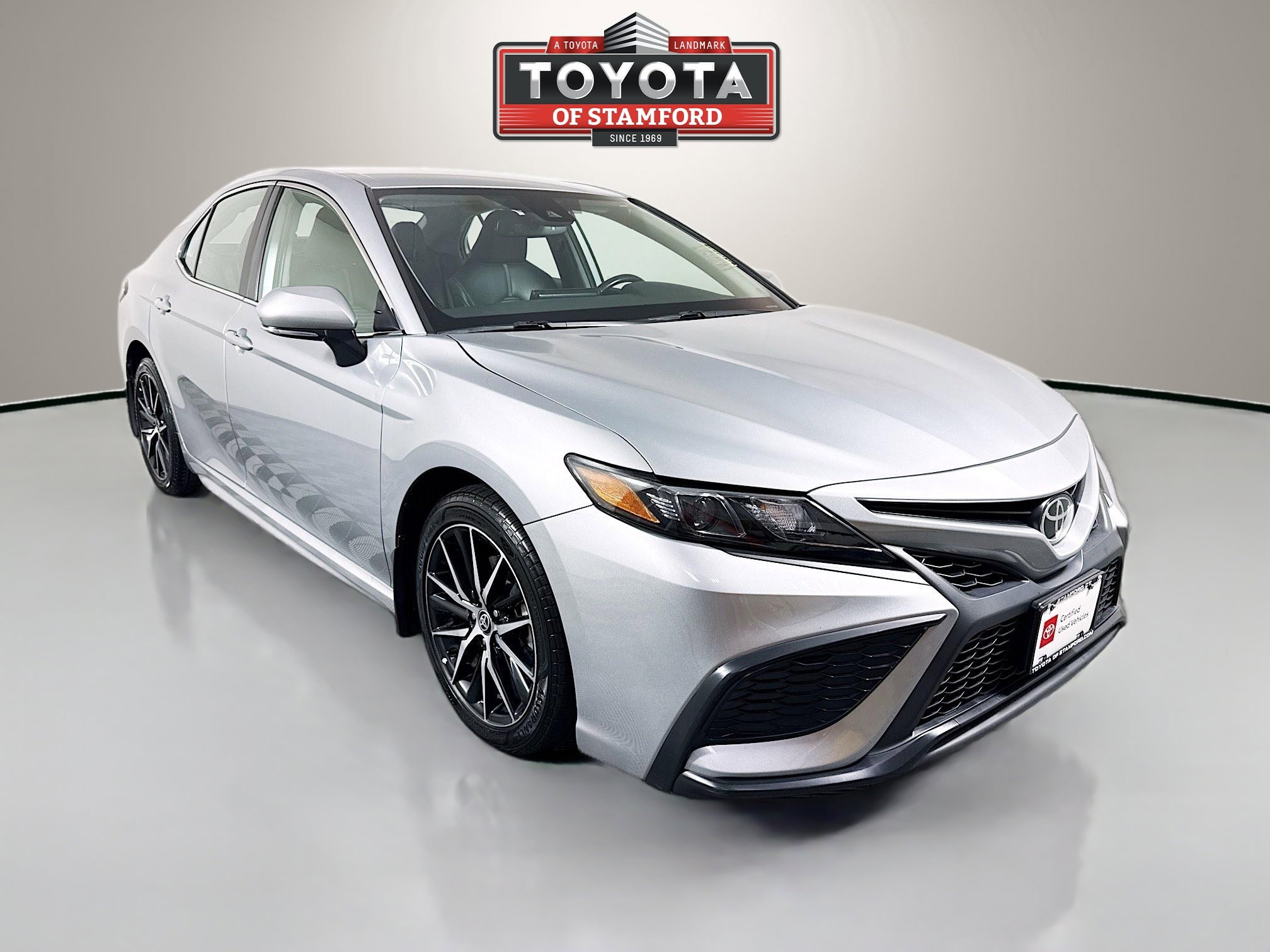 Certified 2023 Toyota Camry SE w/ Cold Weather Package AWD/4WD image 1