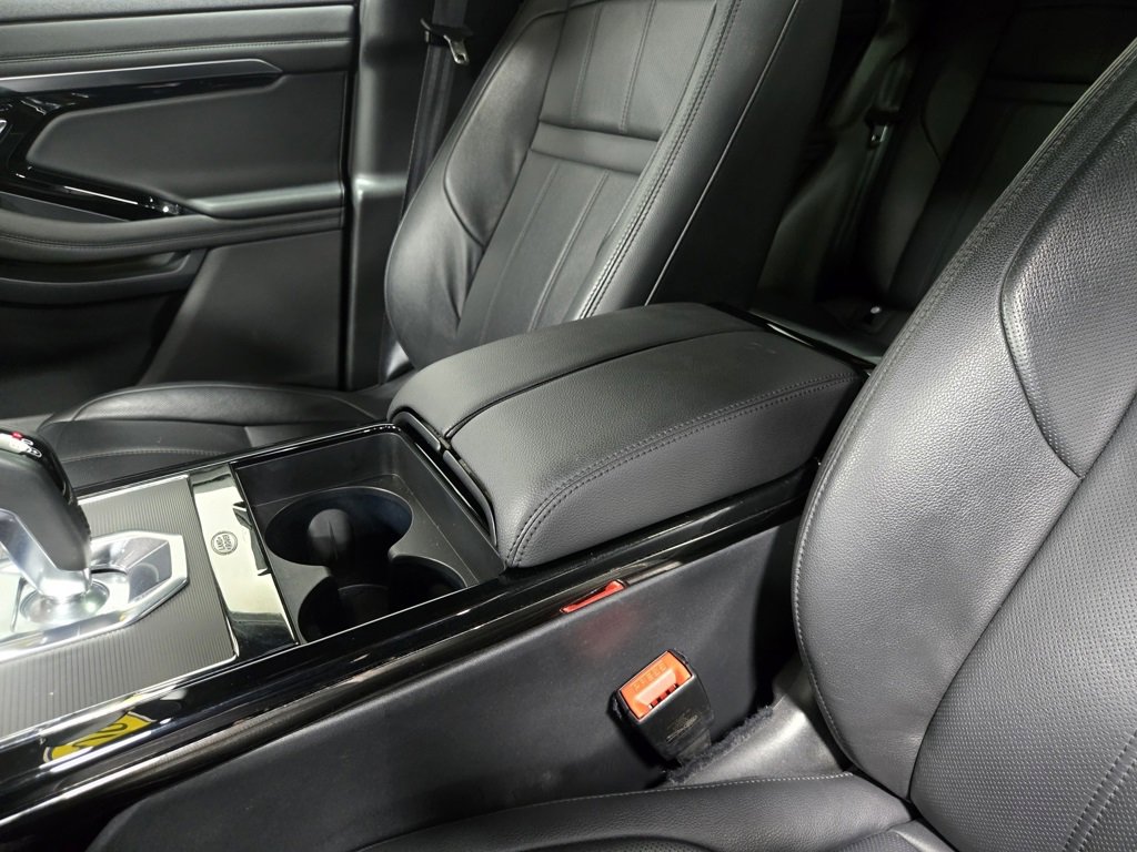 Used 2023 Land Rover Range Rover Evoque R-Dynamic SE image 31