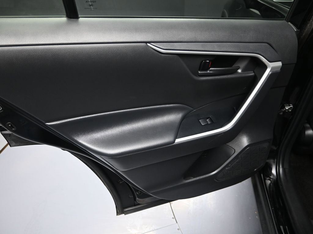 Used 2024 Toyota RAV4 LE image 28