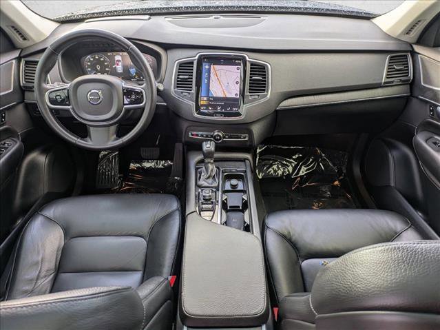 Used 2020 Volvo XC90 T6 Momentum w/ Protection Package Premier image 14