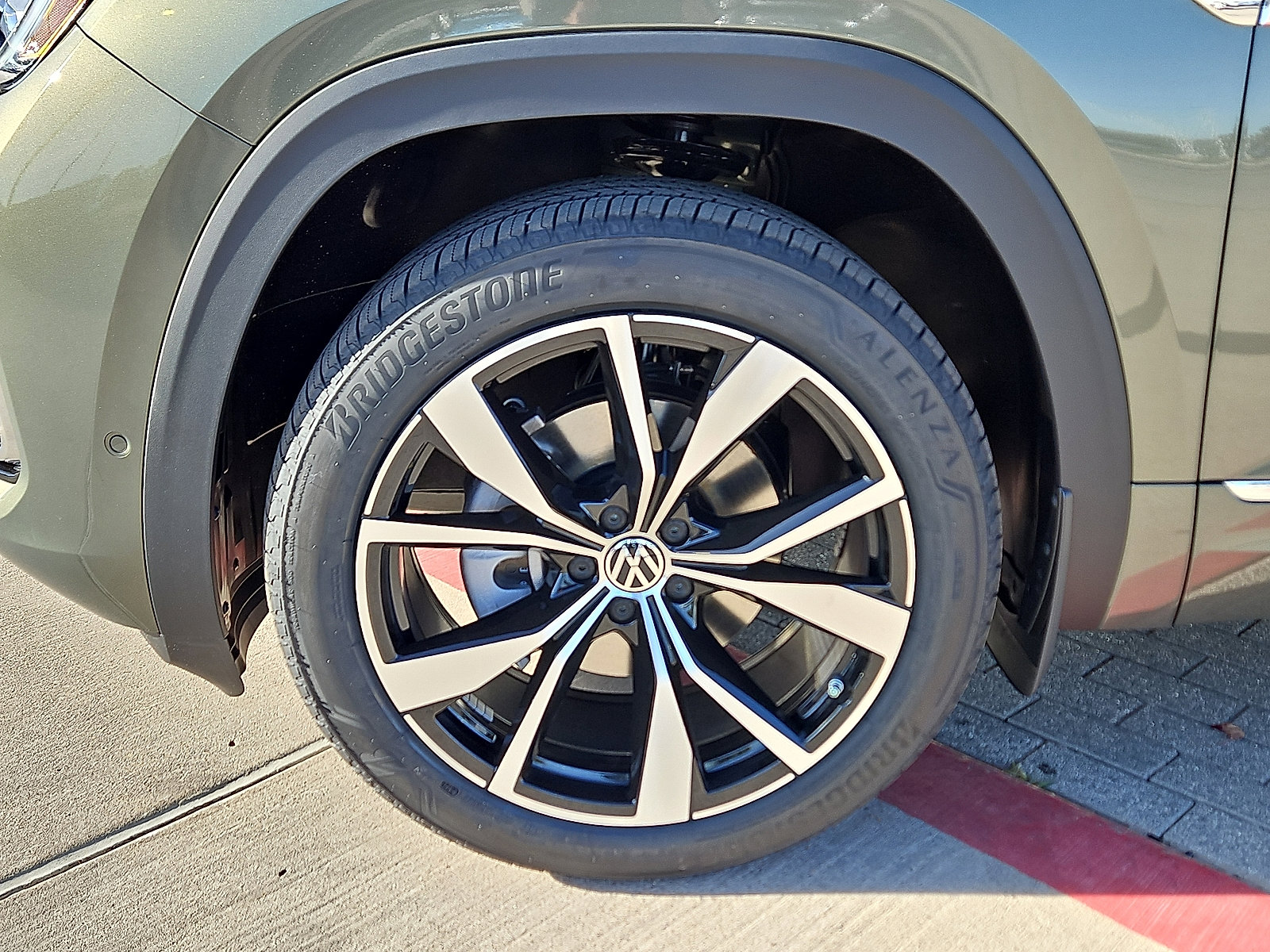 New 2026 Volkswagen Atlas SEL Premium R-Line image 6