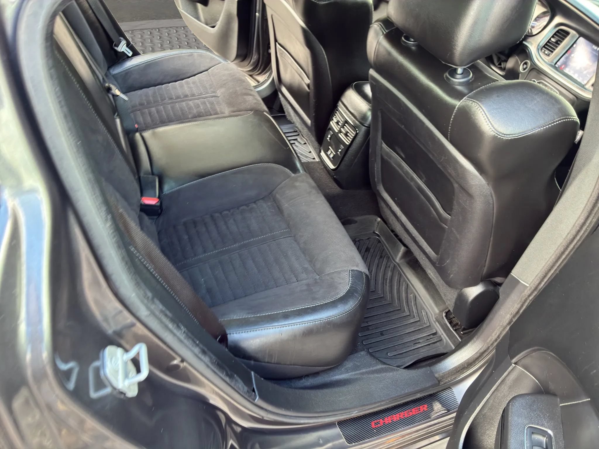 Used 2019 Dodge Charger R/T w/ Daytona Edition Group RWD image 23