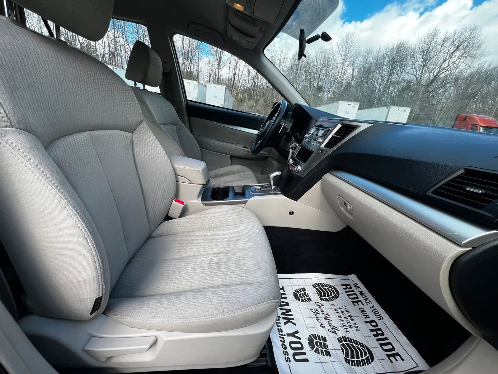 Used 2011 Subaru Outback 2.5i image 12