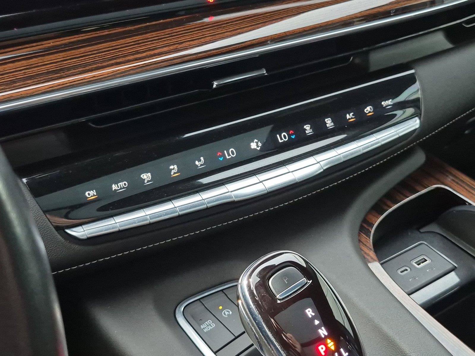 Used 2022 Cadillac Escalade ESV Premium Luxury AWD/4WD image 21
