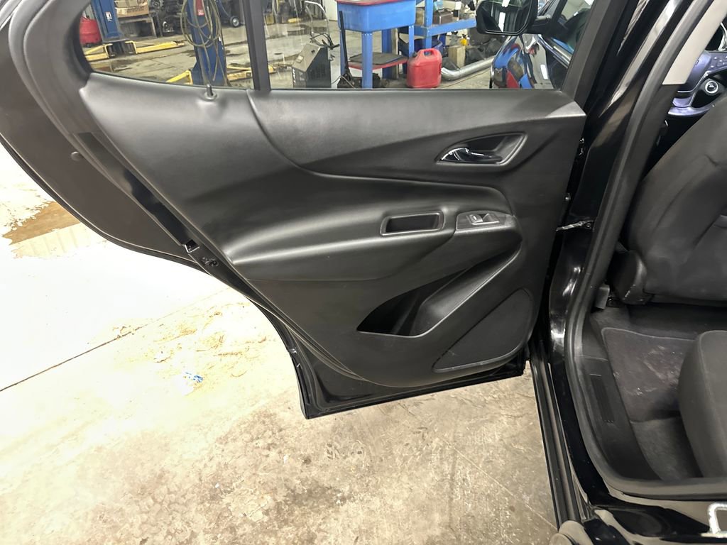Used 2019 Chevrolet Equinox LT image 32