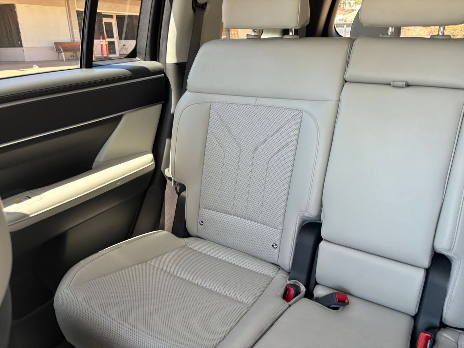 Used 2025 Hyundai Santa Fe SEL FWD image 41