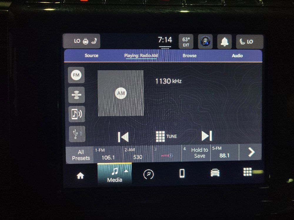 Used 2023 Jeep Grand Cherokee Laredo w/ Luxury Tech Group I image 25