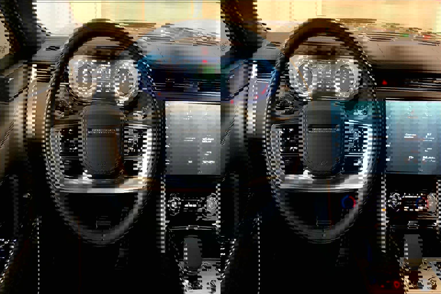 Used 2023 Land Rover Range Rover SE AWD/4WD image 6