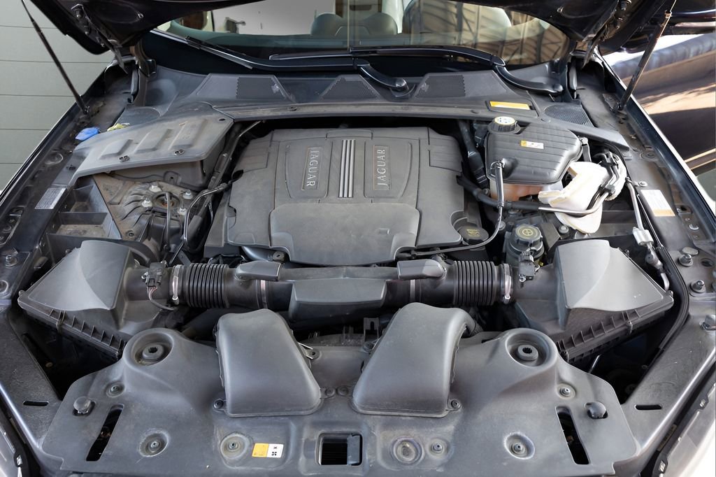 Used 2012 Jaguar XJ L RWD image 91