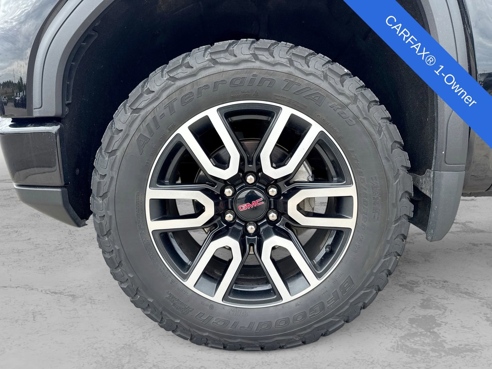 Used 2023 GMC Sierra 1500 AT4 w/ Technology Package AWD/4WD image 17