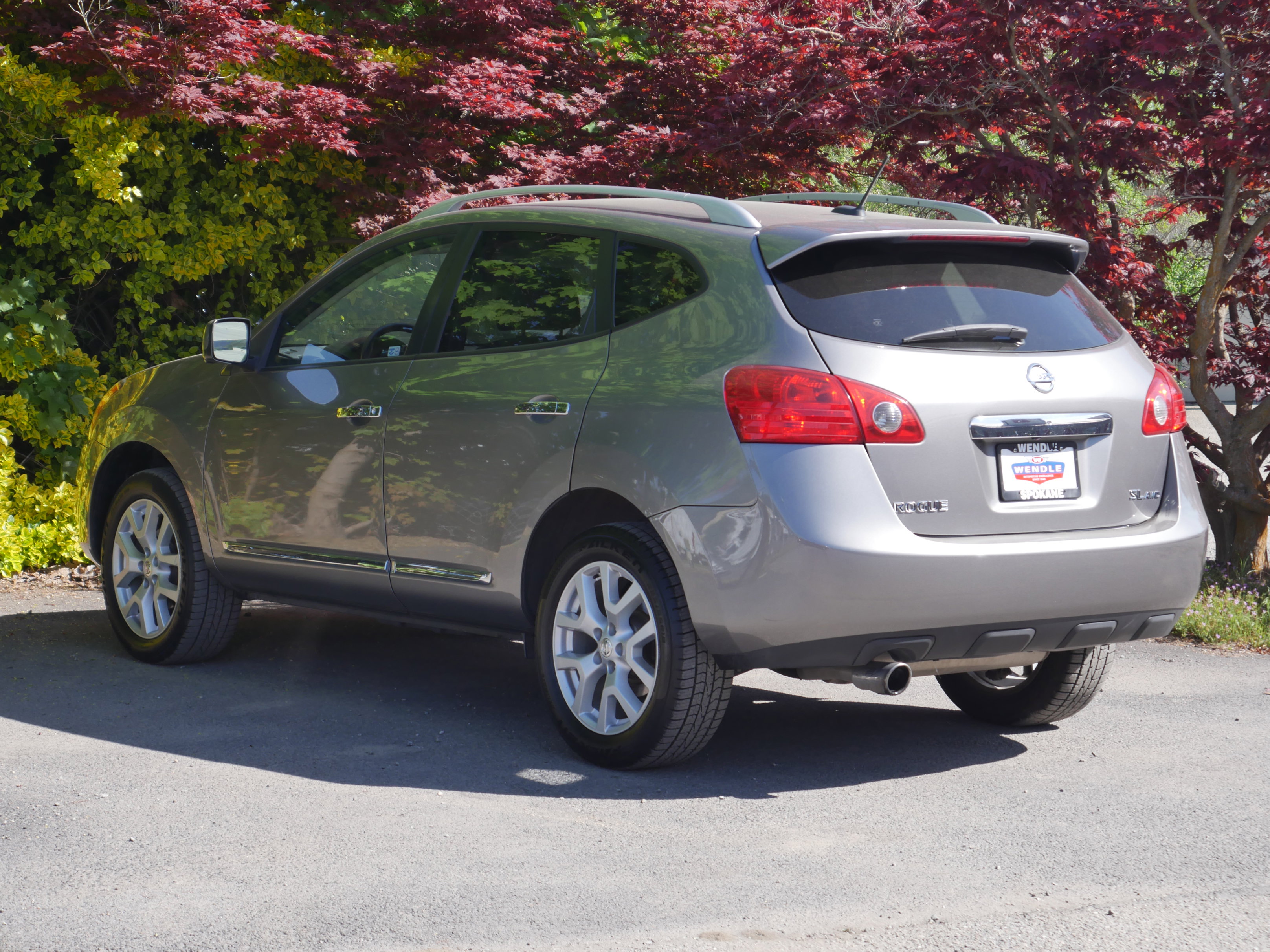 Used 2012 Nissan Rogue SL AWD/4WD image 16