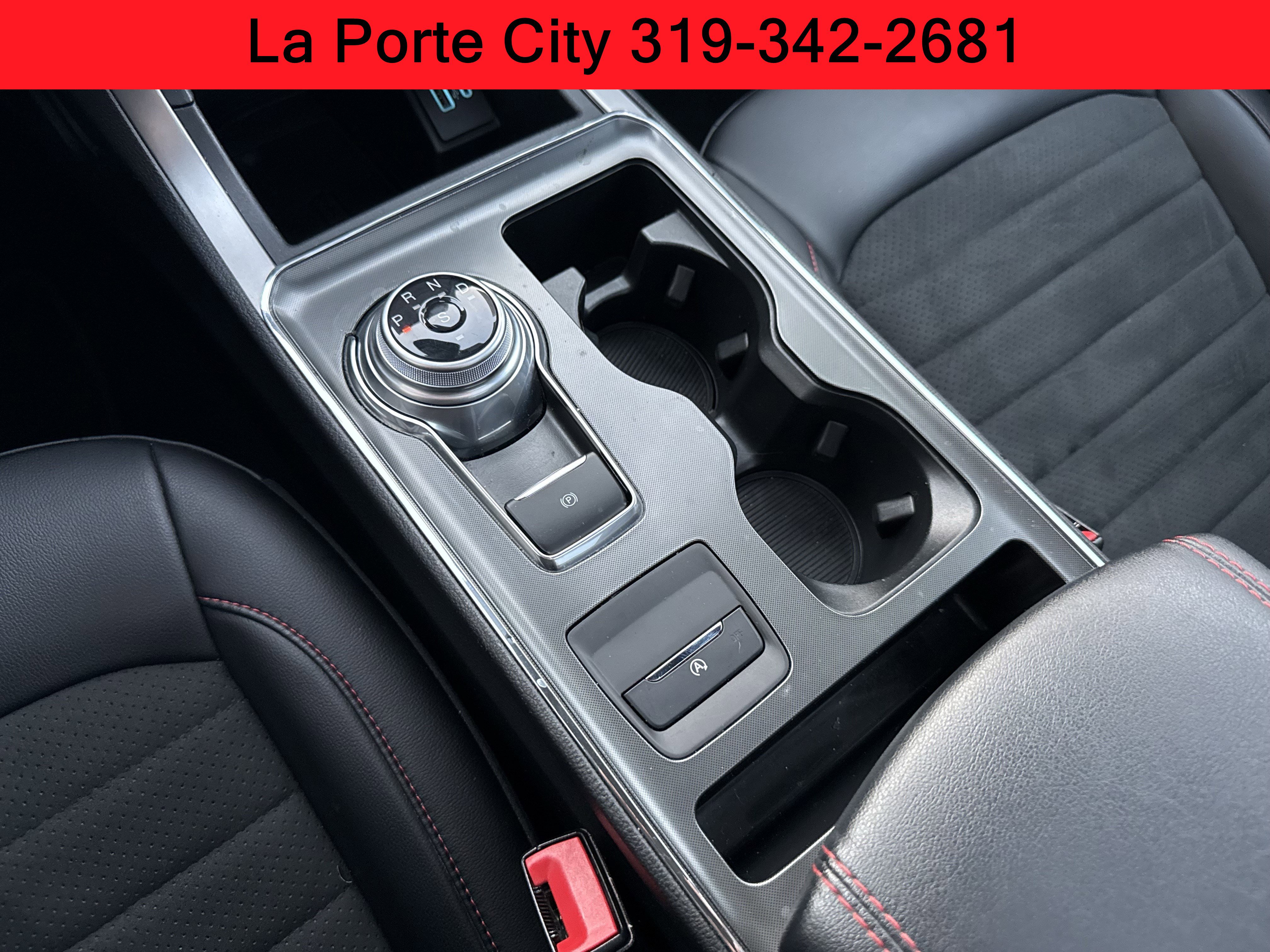 Used 2022 Ford Edge ST-Line w/ Class II Trailer Tow Package image 18