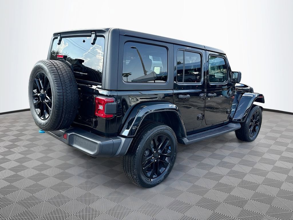 Used 2023 Jeep Wrangler Unlimited Sahara w/ Cold Weather Group image 6