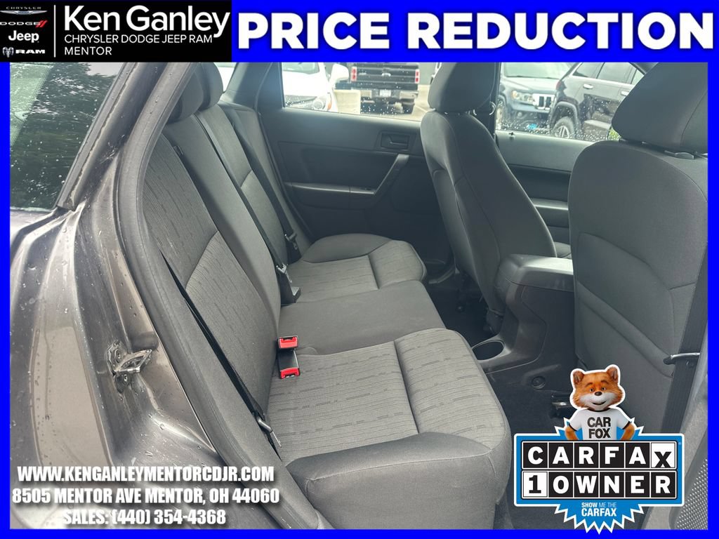 Used 2010 Ford Focus SE FWD image 22