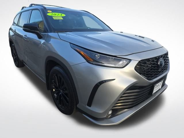 Used 2024 Toyota Highlander XSE image 1