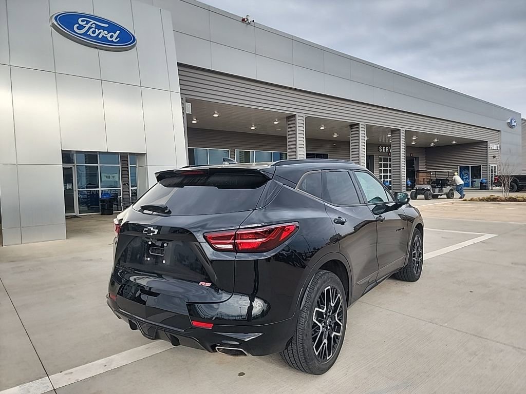 Used 2023 Chevrolet Blazer RS w/ Driver Confidence II Package image 3