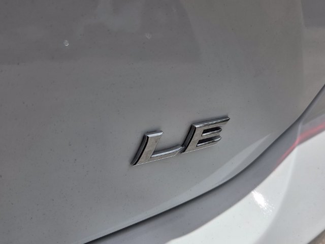 Used 2025 Toyota Camry LE FWD image 17