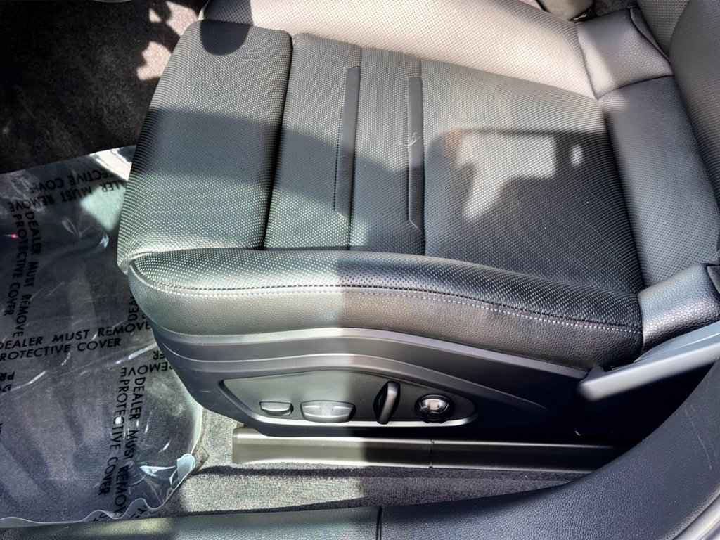 Certified 2023 Porsche Panamera 4 AWD/4WD image 16