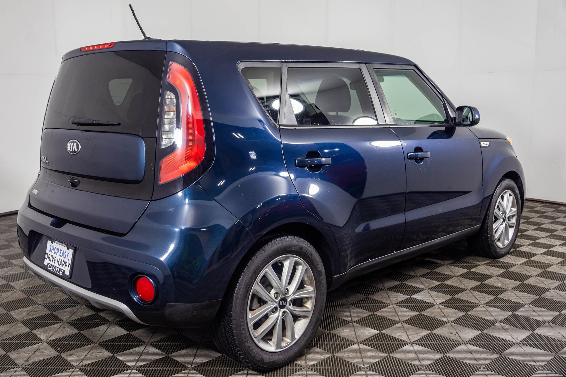 Used 2018 Kia Soul + FWD image 13