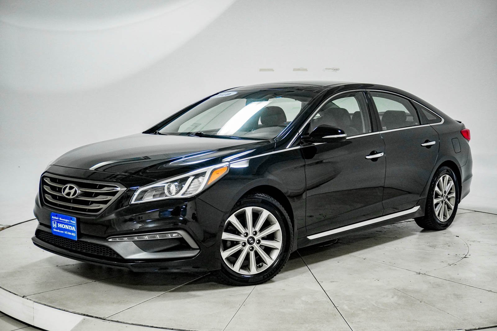 Used 2016 Hyundai Sonata Limited w/ Option Group 04
