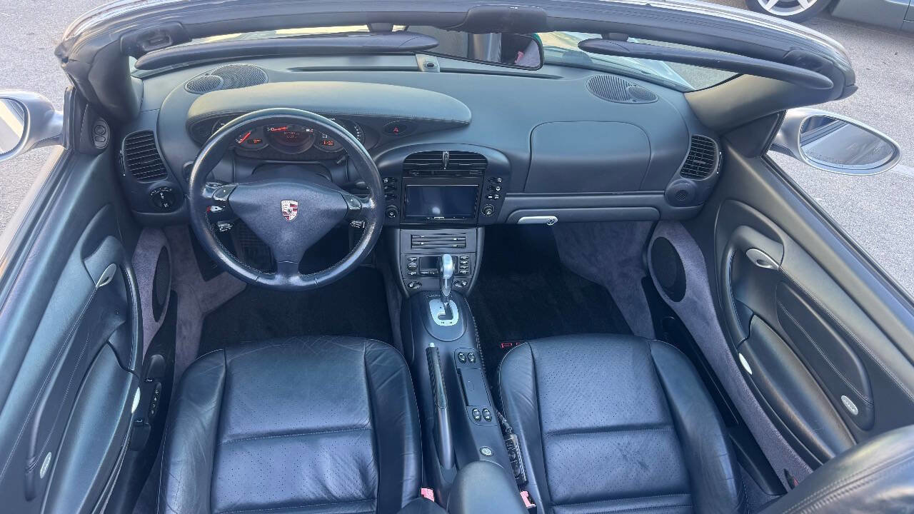 Used 2004 Porsche 911 Carrera 4S image 16